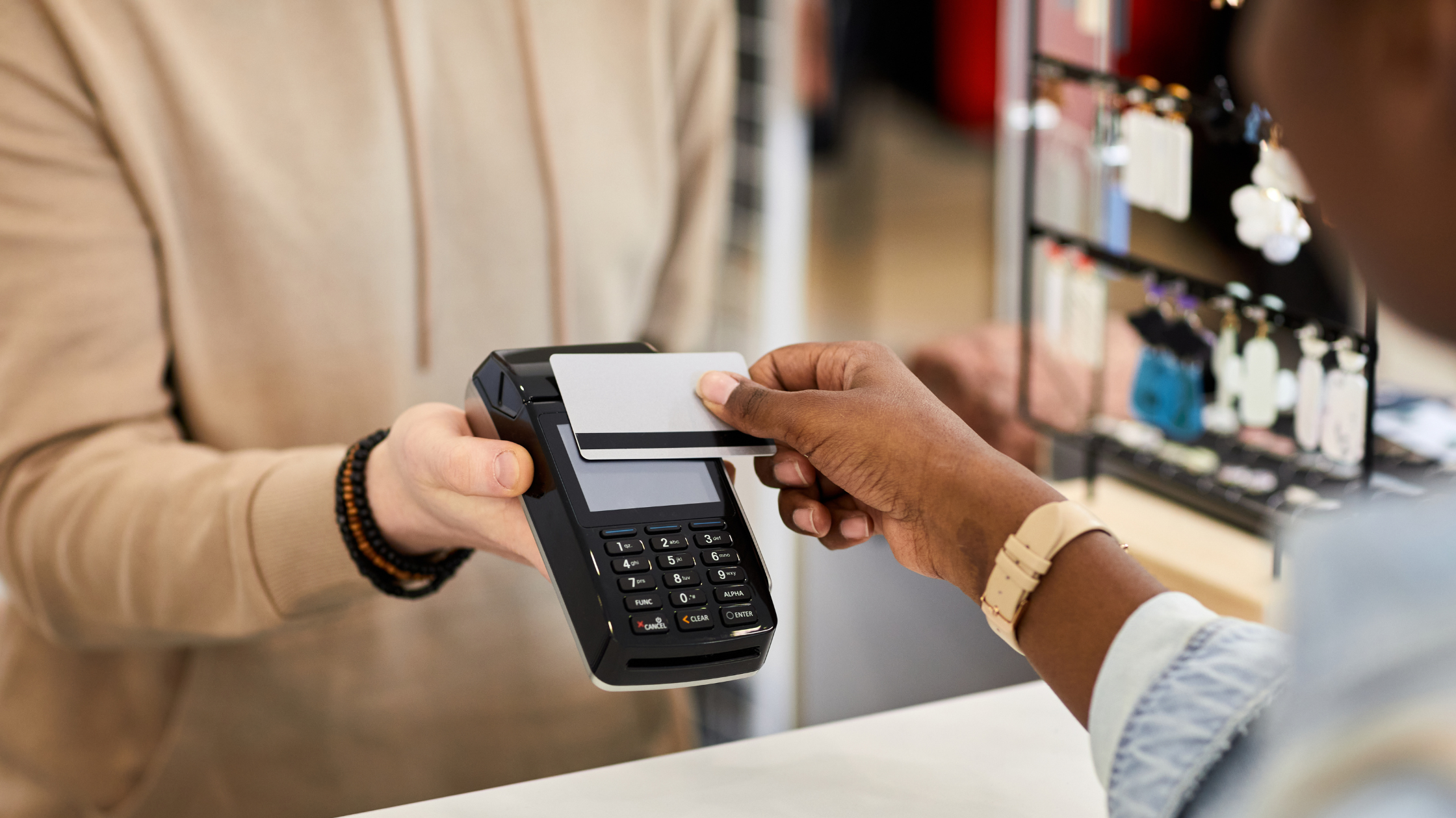 Comment fidéliser les clients dans une boutique CBD et générer des ventes régulières
